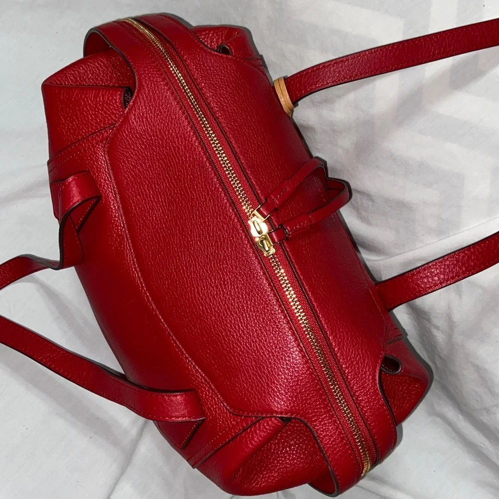 Nwot HTF color Tory Burch Perry Satchel in Red